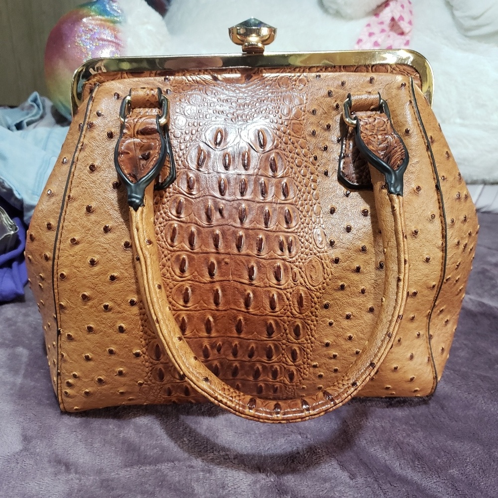 Croc/ Snake Skin Brown Purse w/ Matching Wallet.